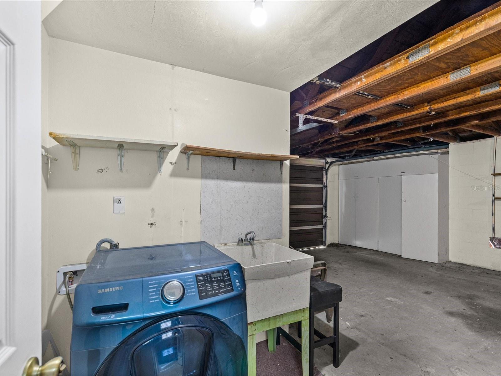 1023 VIKING DR — photo 18