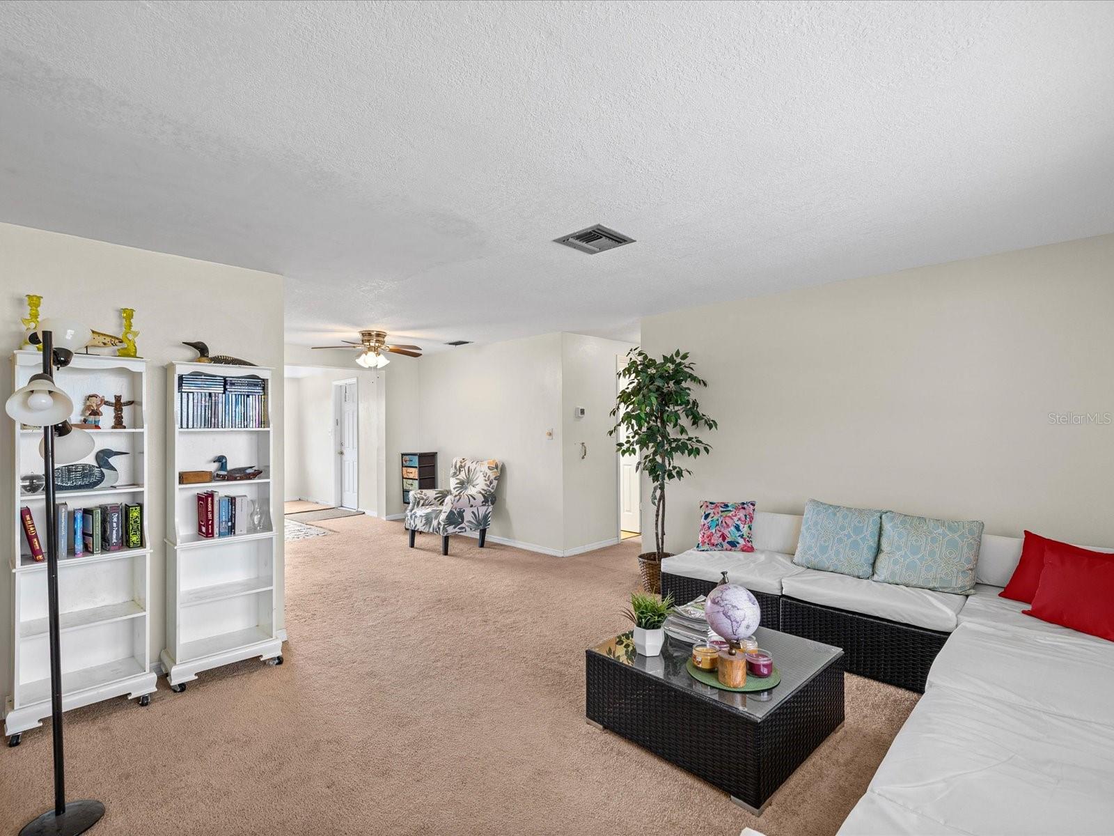 1023 VIKING DR — photo 6