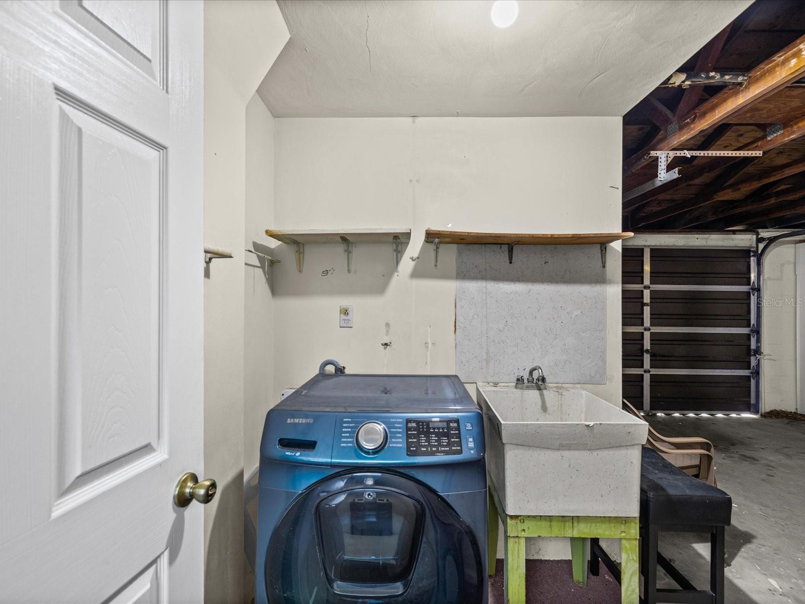 1023 VIKING DR — photo 19