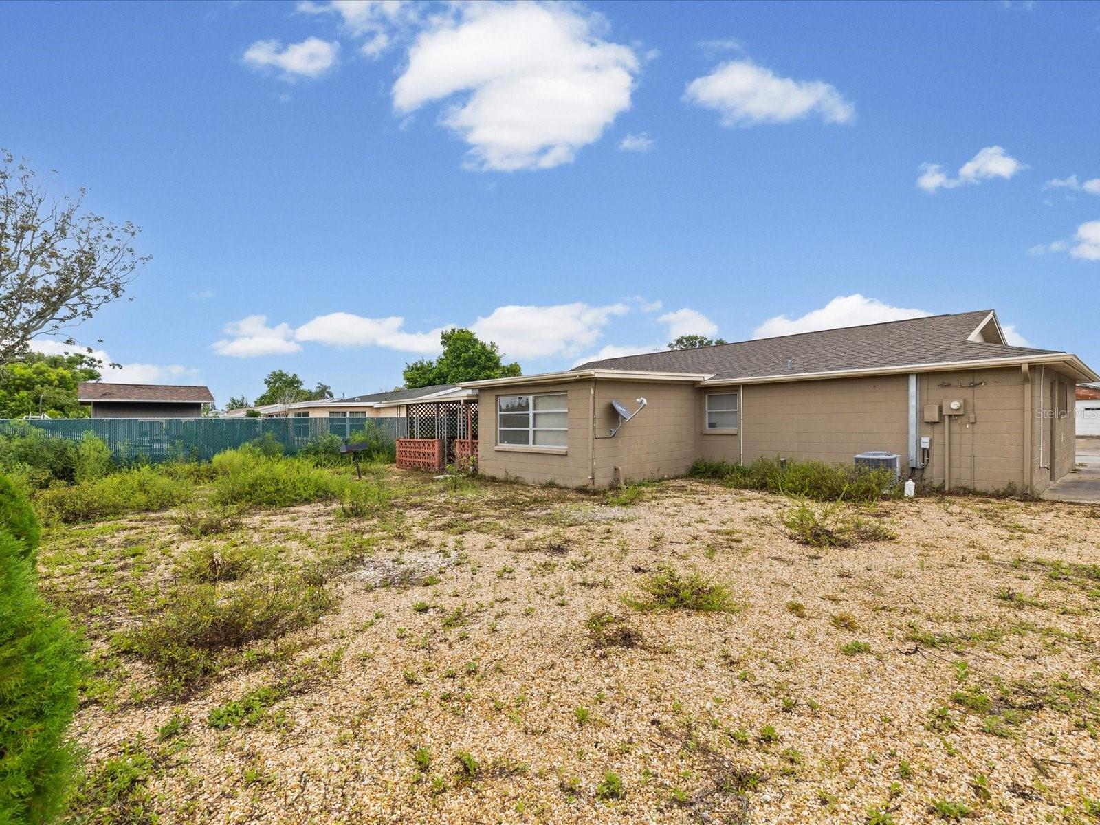 1023 VIKING DR — photo 25
