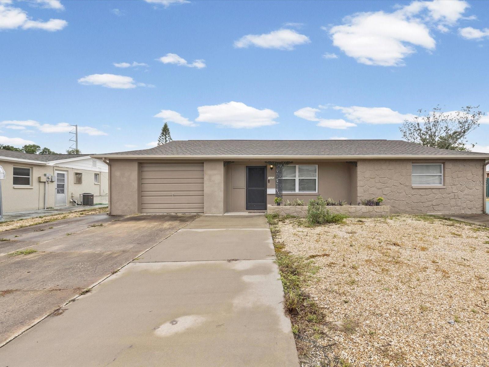 1023 VIKING DR — photo 29
