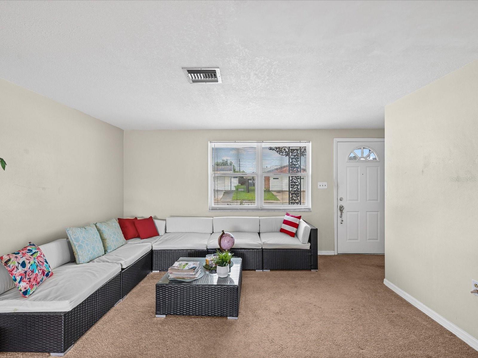 1023 VIKING DR — photo 2
