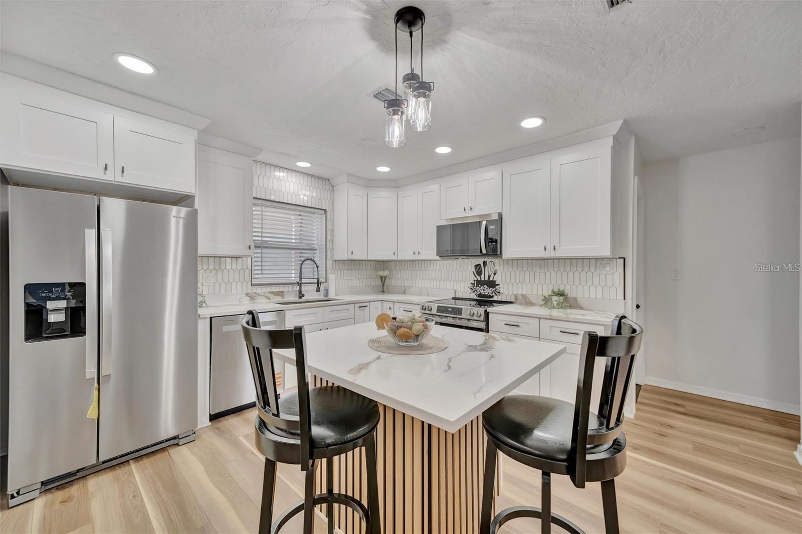 6209 FLAMINGO DR — photo 9