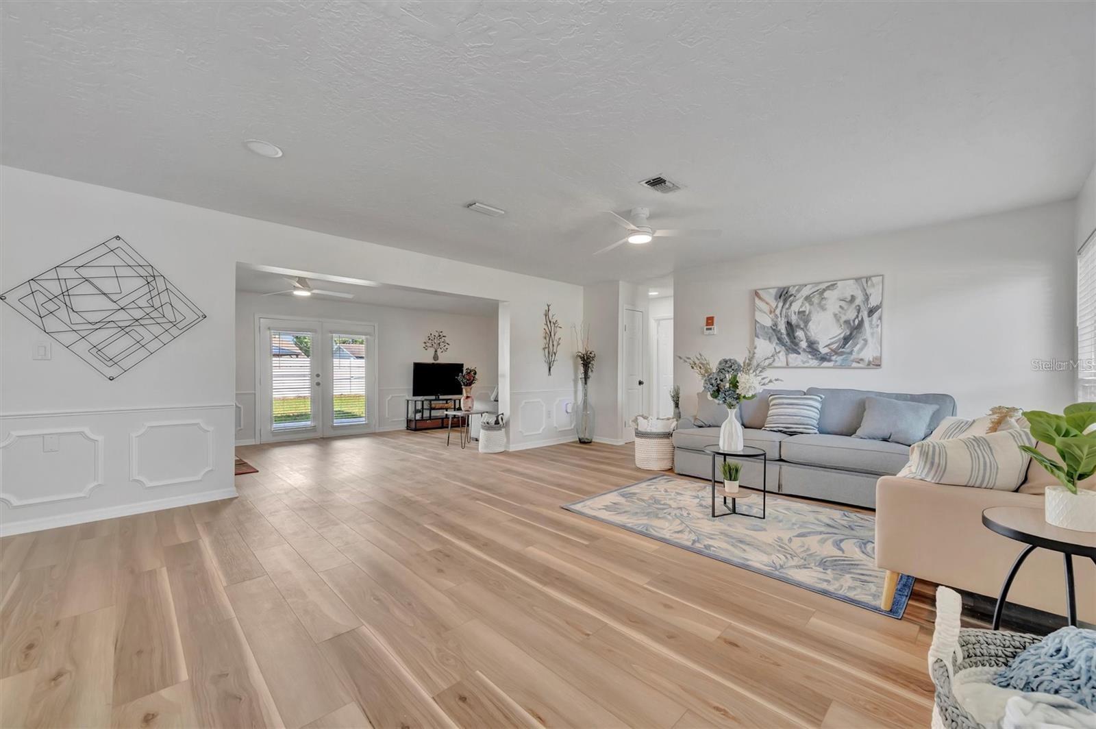 6209 FLAMINGO DR — photo 4