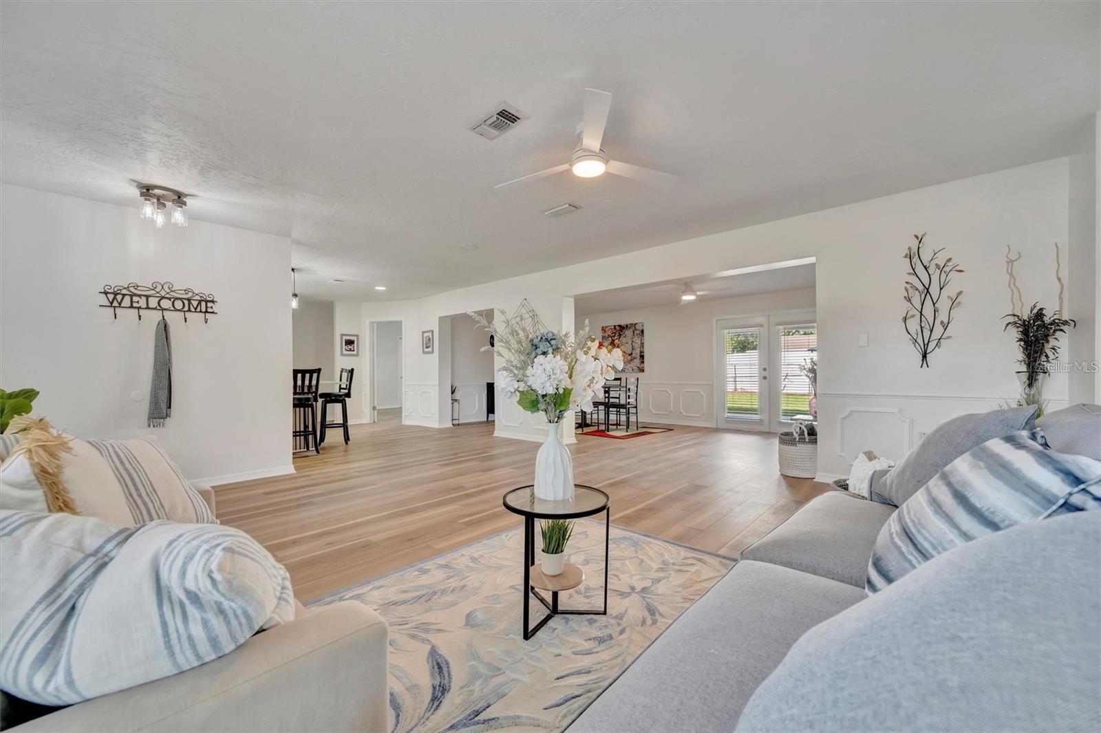 6209 FLAMINGO DR — photo 8