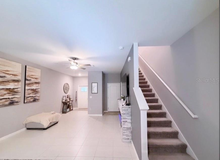 6047 ACARA LN — photo 3