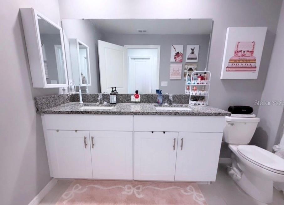 6047 ACARA LN — photo 9