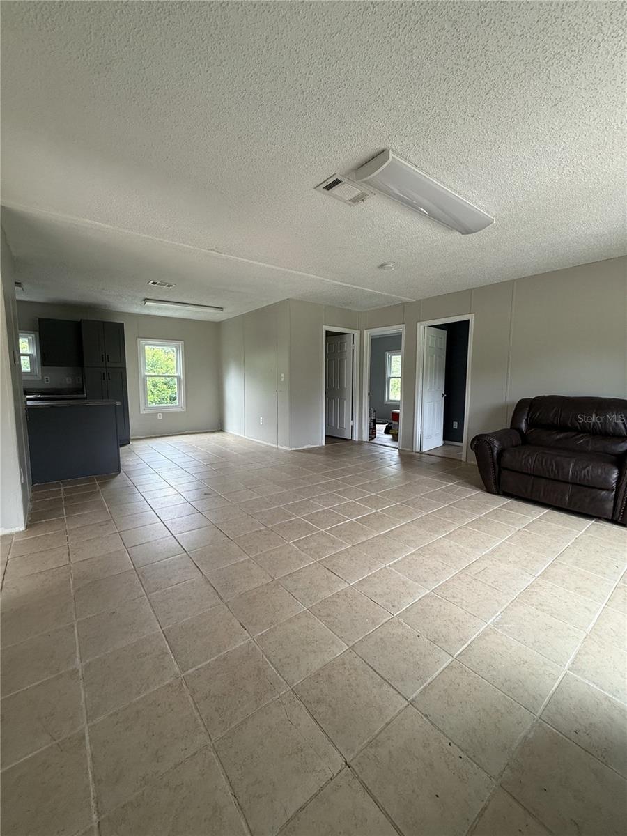 16036 BOSLEY DR — photo 15