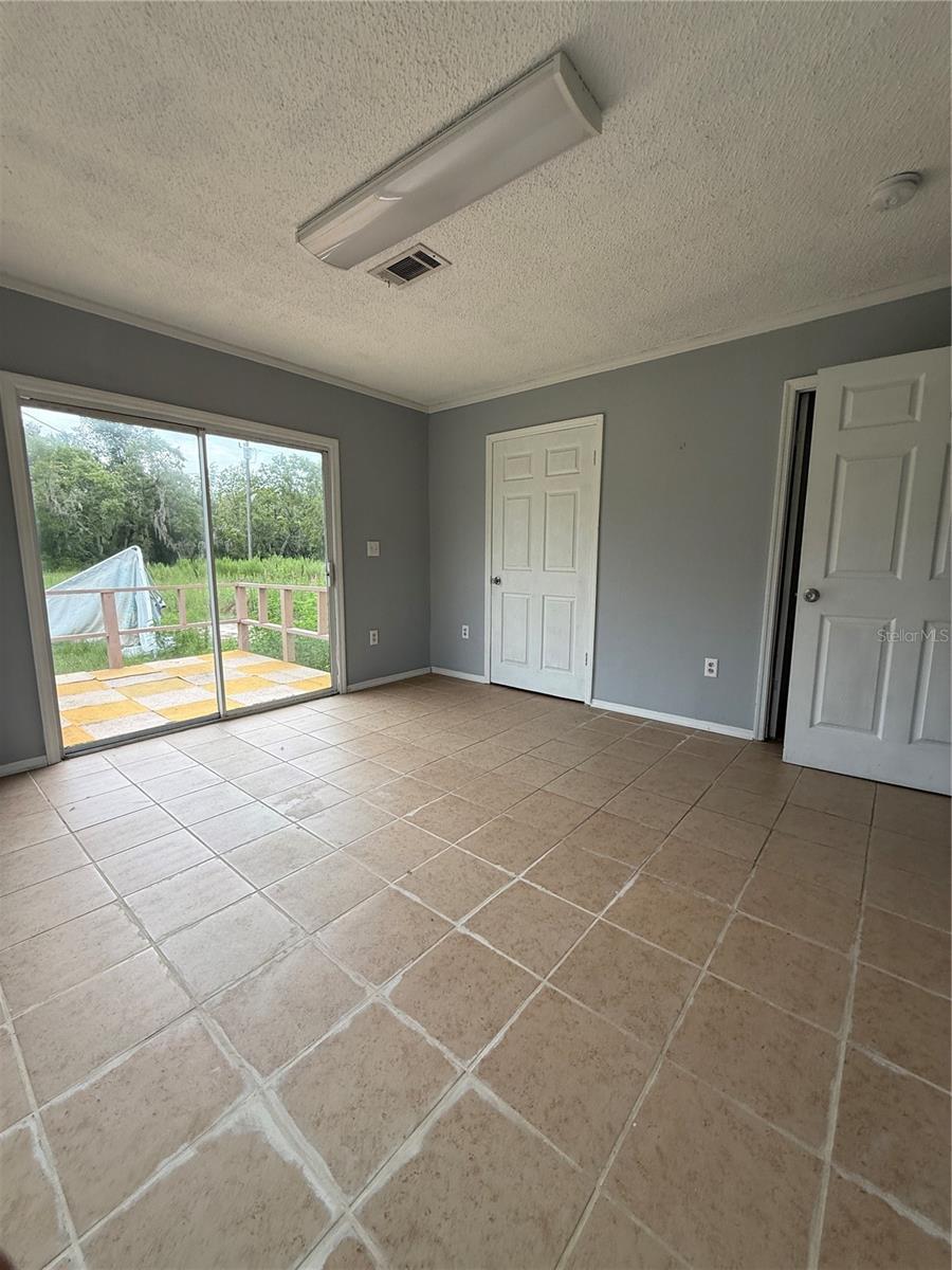 16036 BOSLEY DR — photo 16