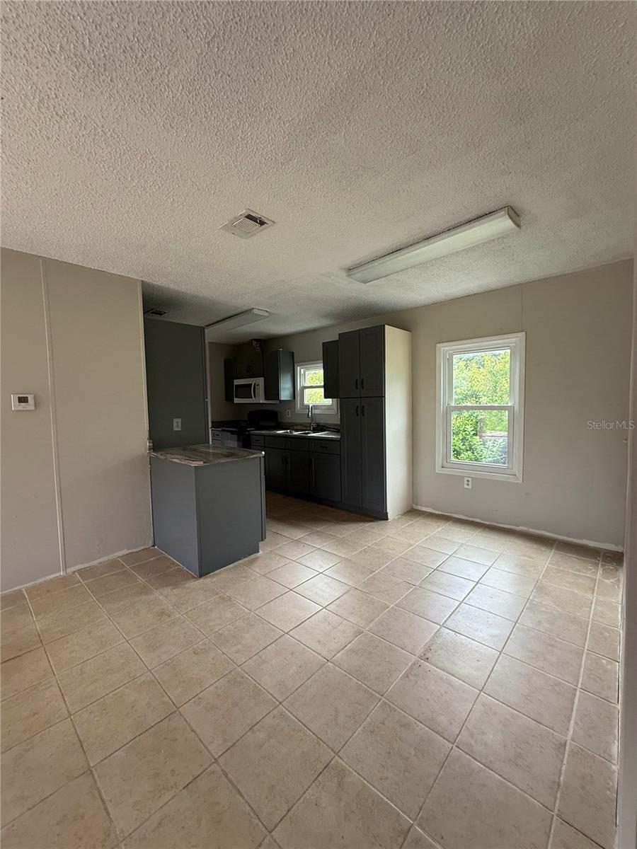16036 BOSLEY DR — photo 12