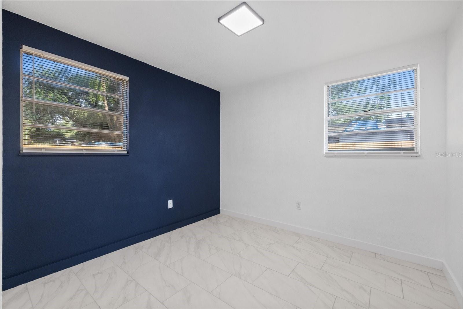 8711 N RIVER FOREST CIR — photo 20
