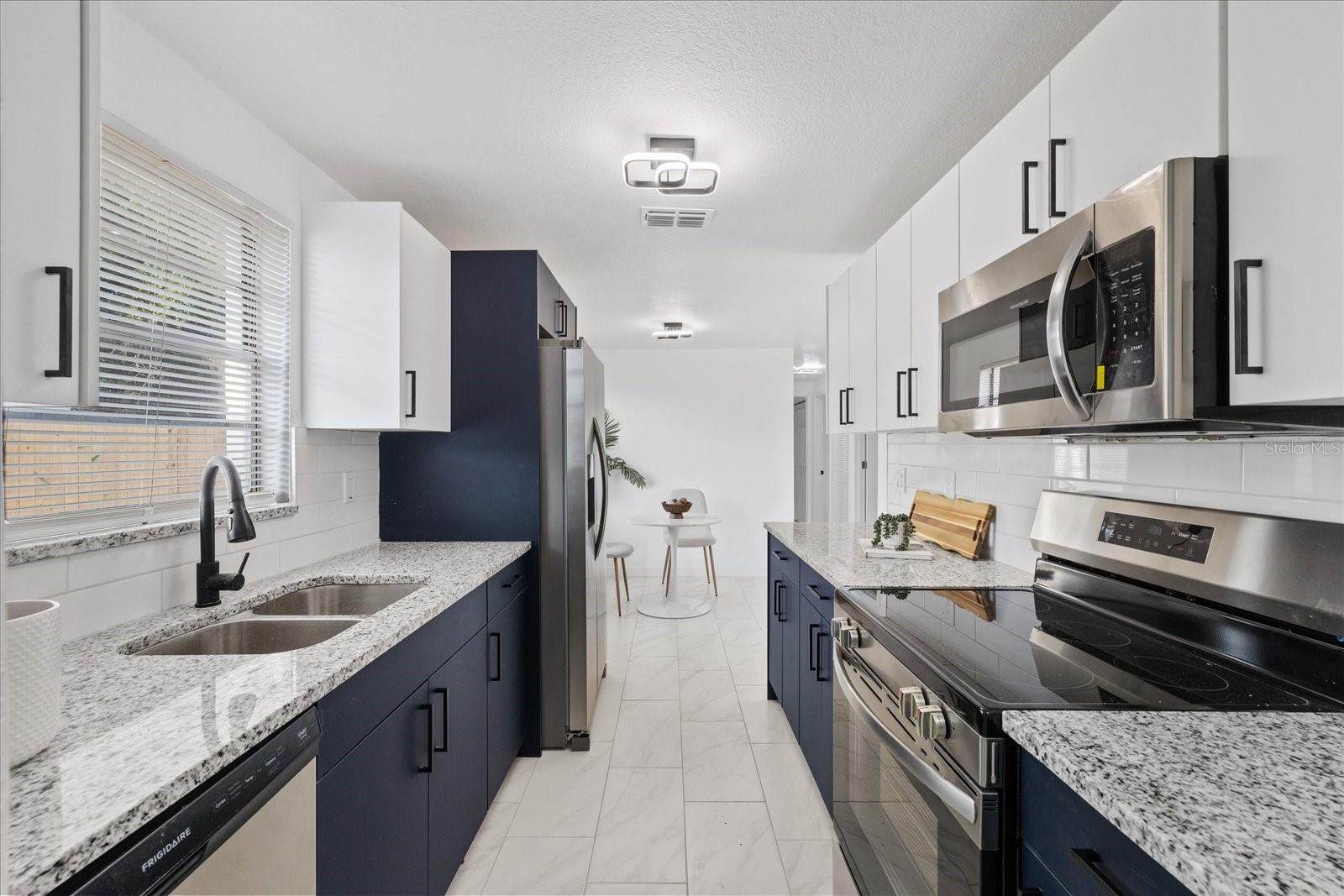 8711 N RIVER FOREST CIR — photo 15