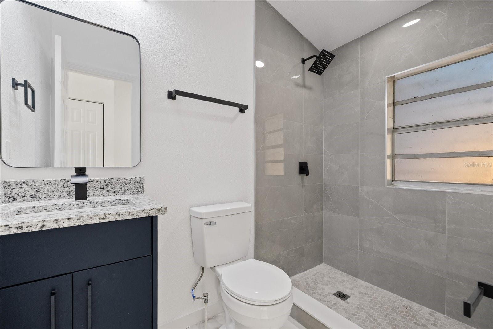 8711 N RIVER FOREST CIR — photo 30