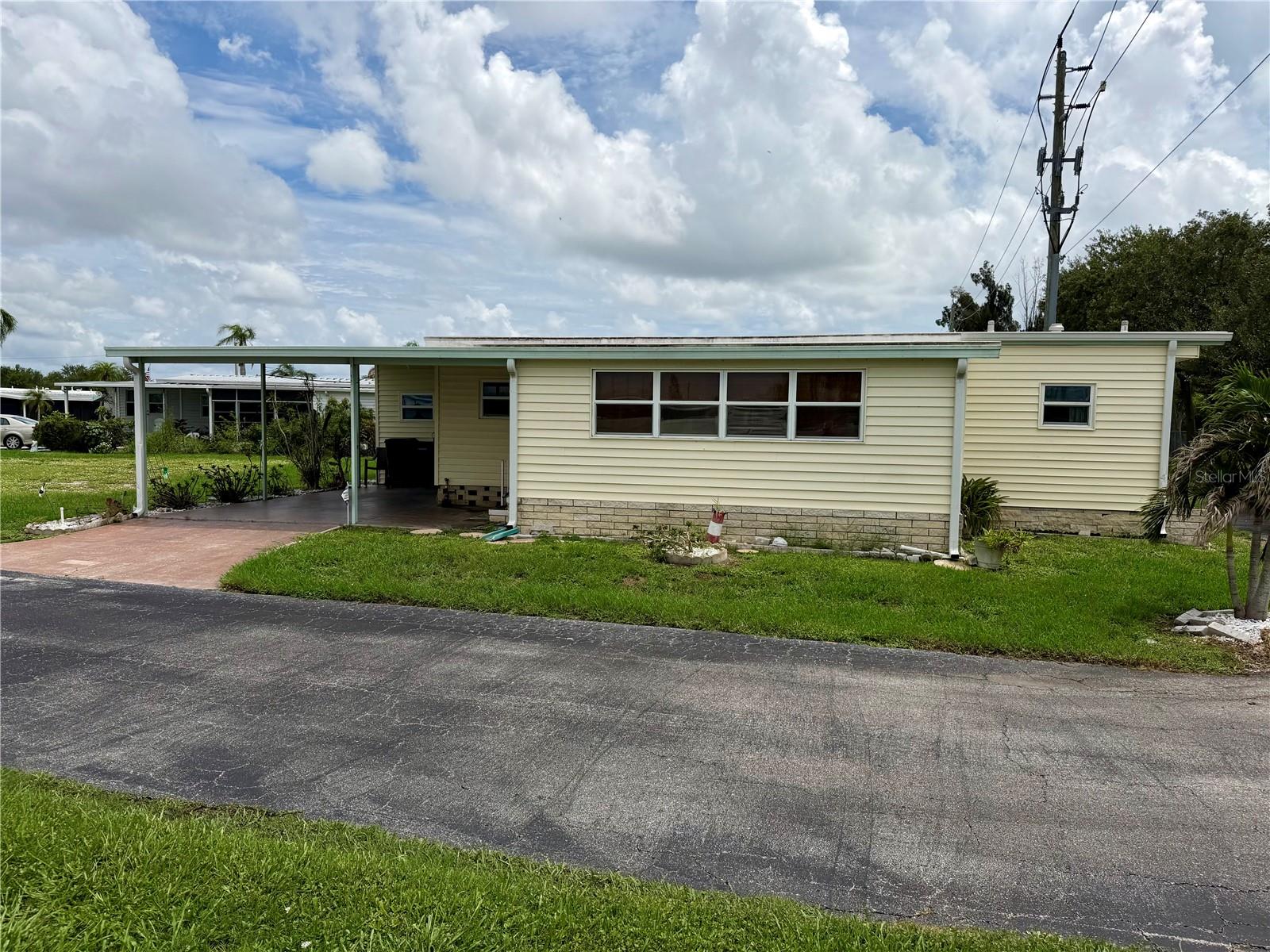 5301 ALGERIA CT — photo 33