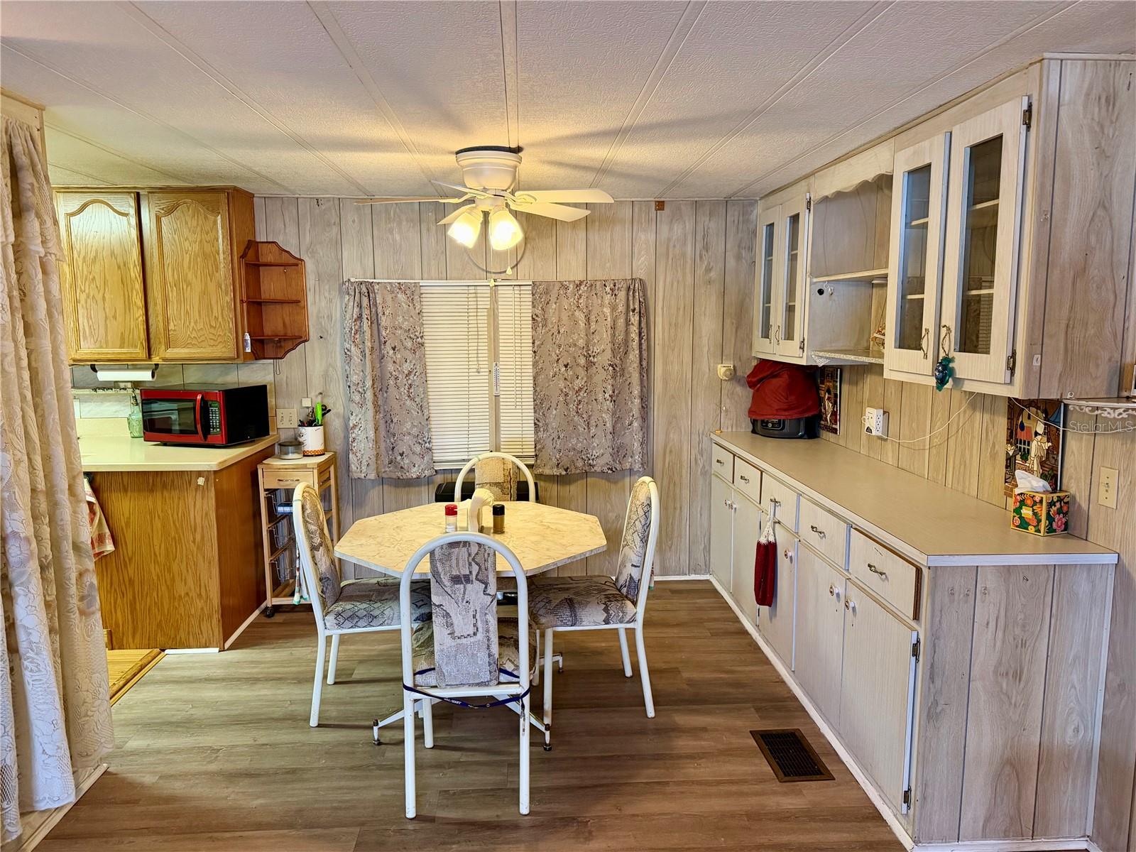 5301 ALGERIA CT — photo 9