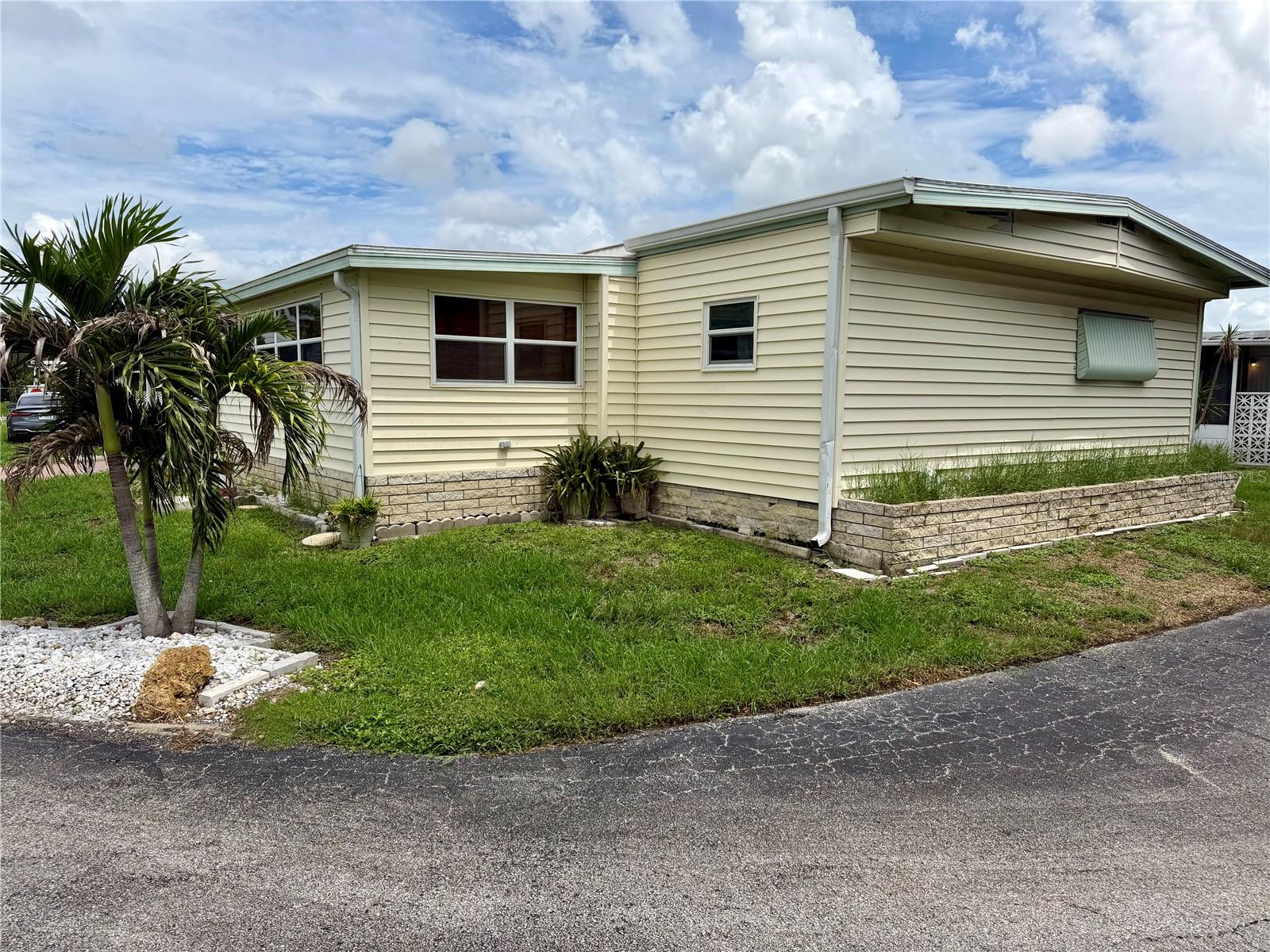 5301 ALGERIA CT — photo 31