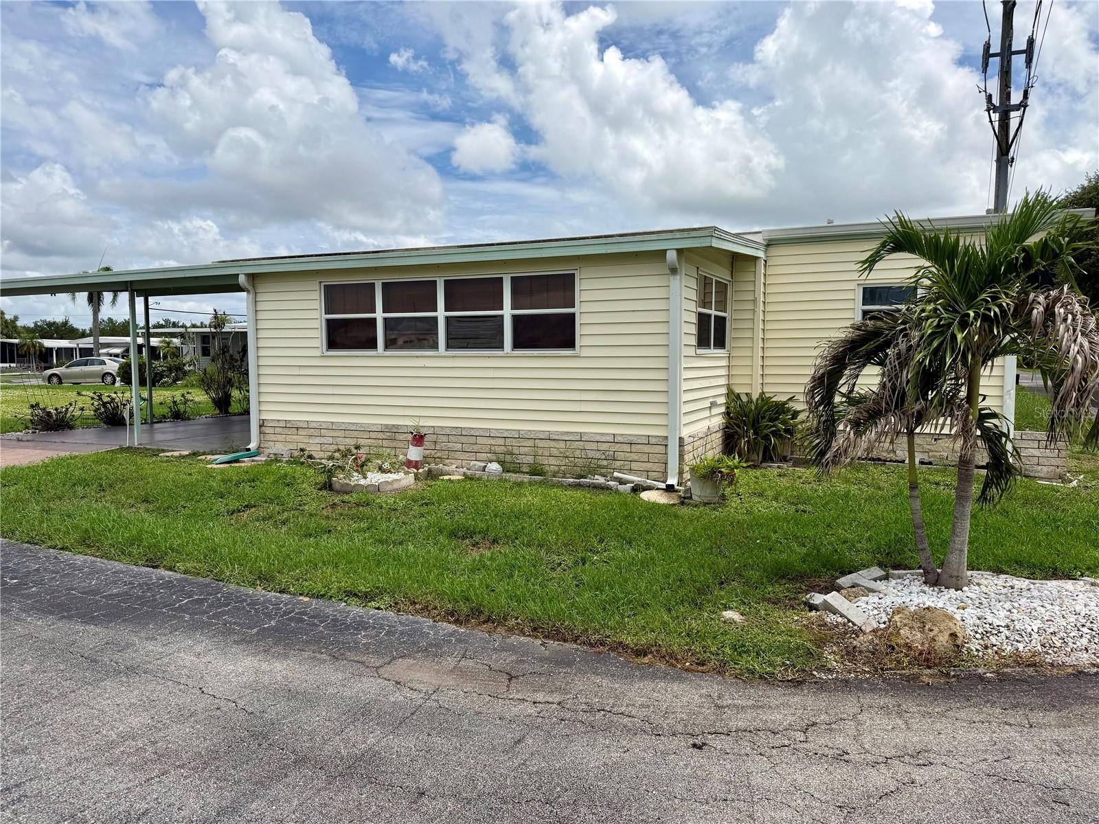 5301 ALGERIA CT — photo 32