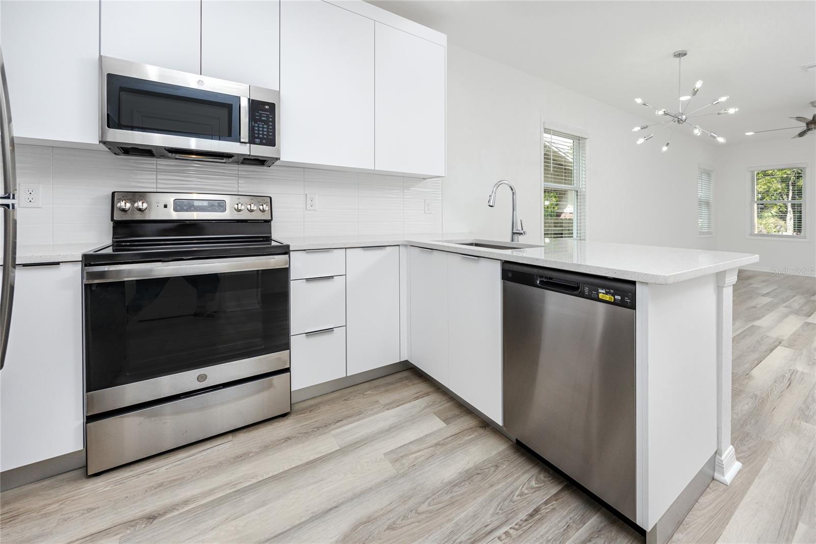 915 E 15TH AVE #1 — photo 19