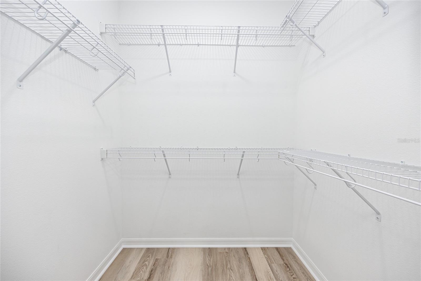 915 E 15TH AVE #1 — photo 28