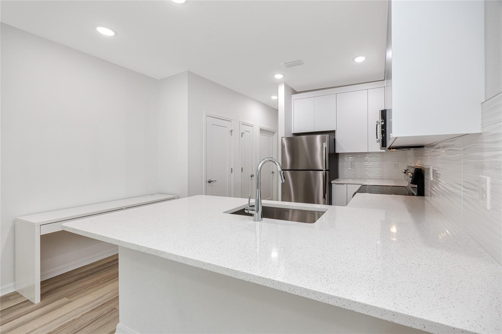 915 E 15TH AVE #1 — photo 15