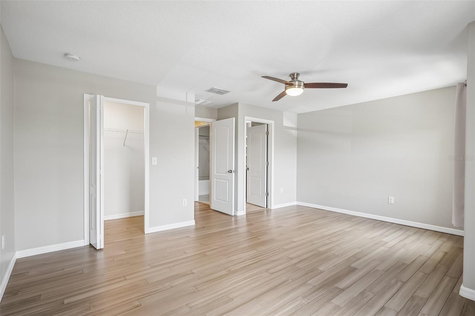 2246 GOLDEN FALCON DR — photo 24