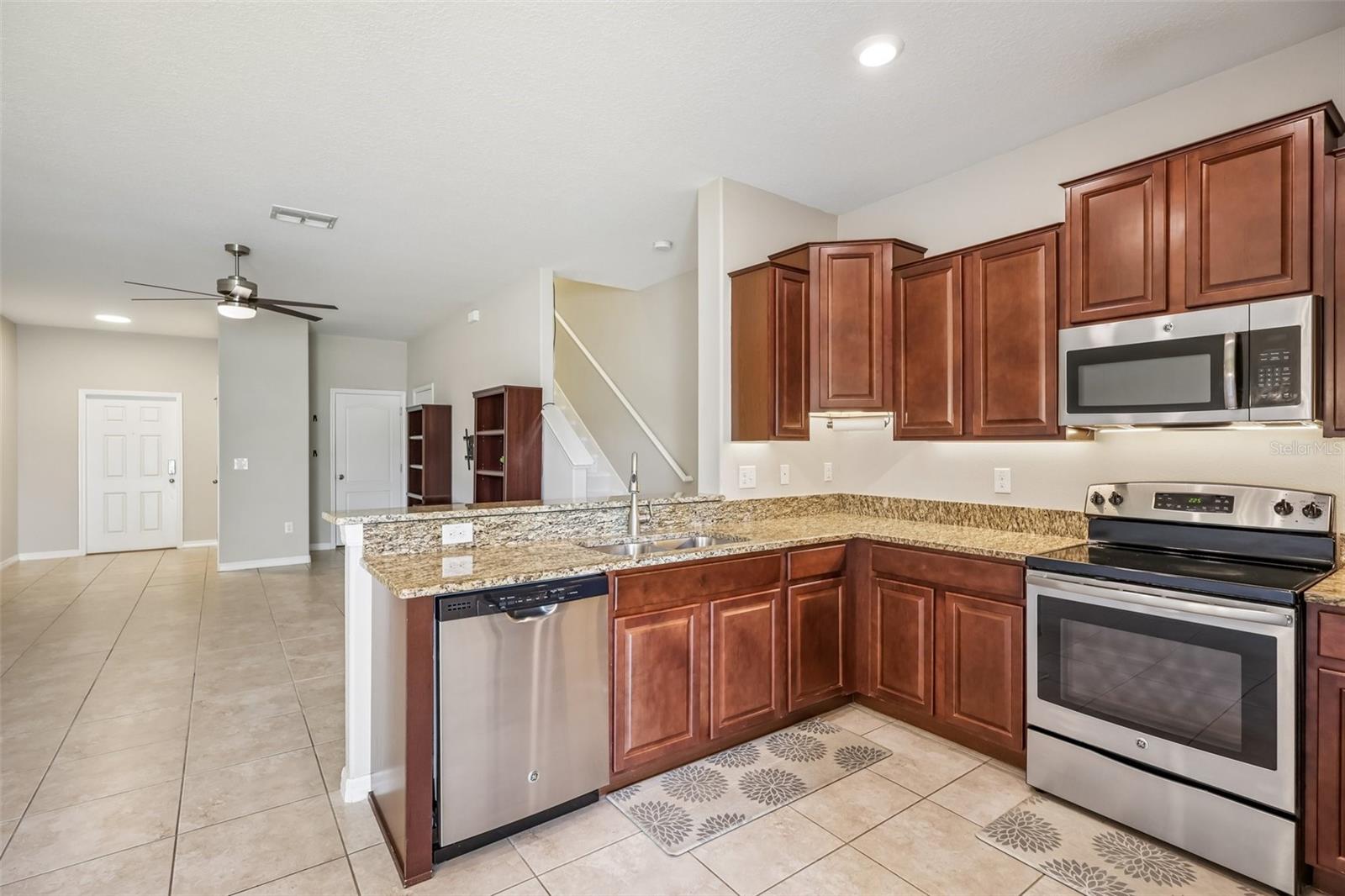 2246 GOLDEN FALCON DR — photo 9