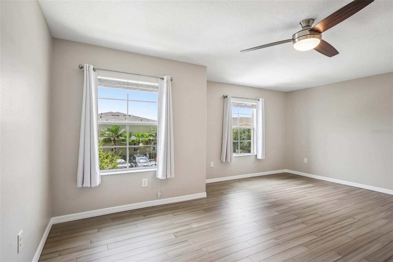 2246 GOLDEN FALCON DR — photo 22