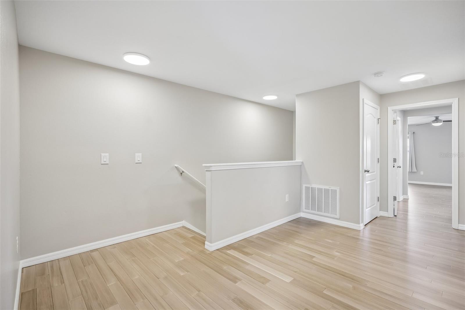 2246 GOLDEN FALCON DR — photo 12