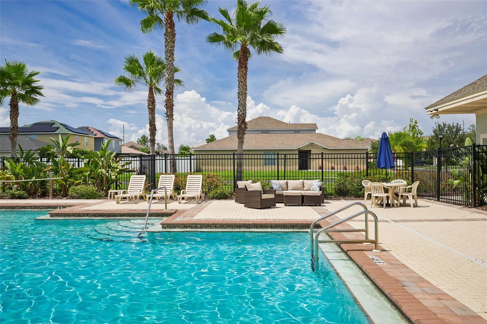 2246 GOLDEN FALCON DR — photo 33