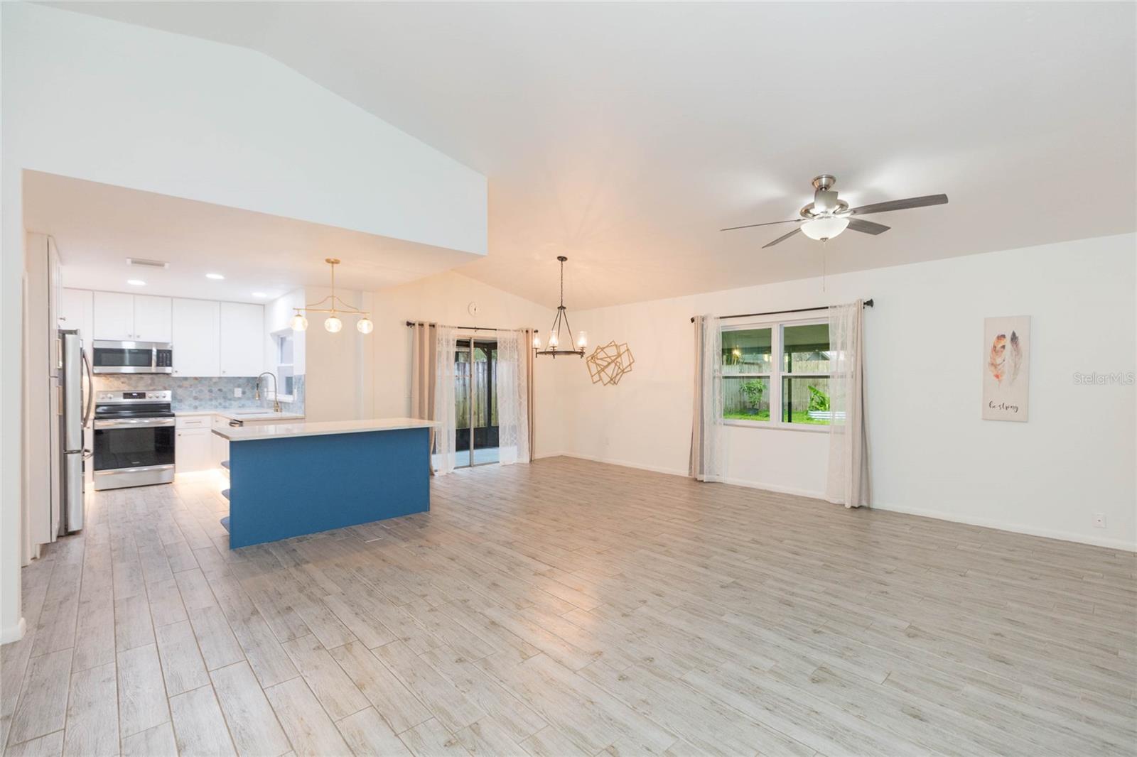 2705 LAKEVILLE DR — photo 6