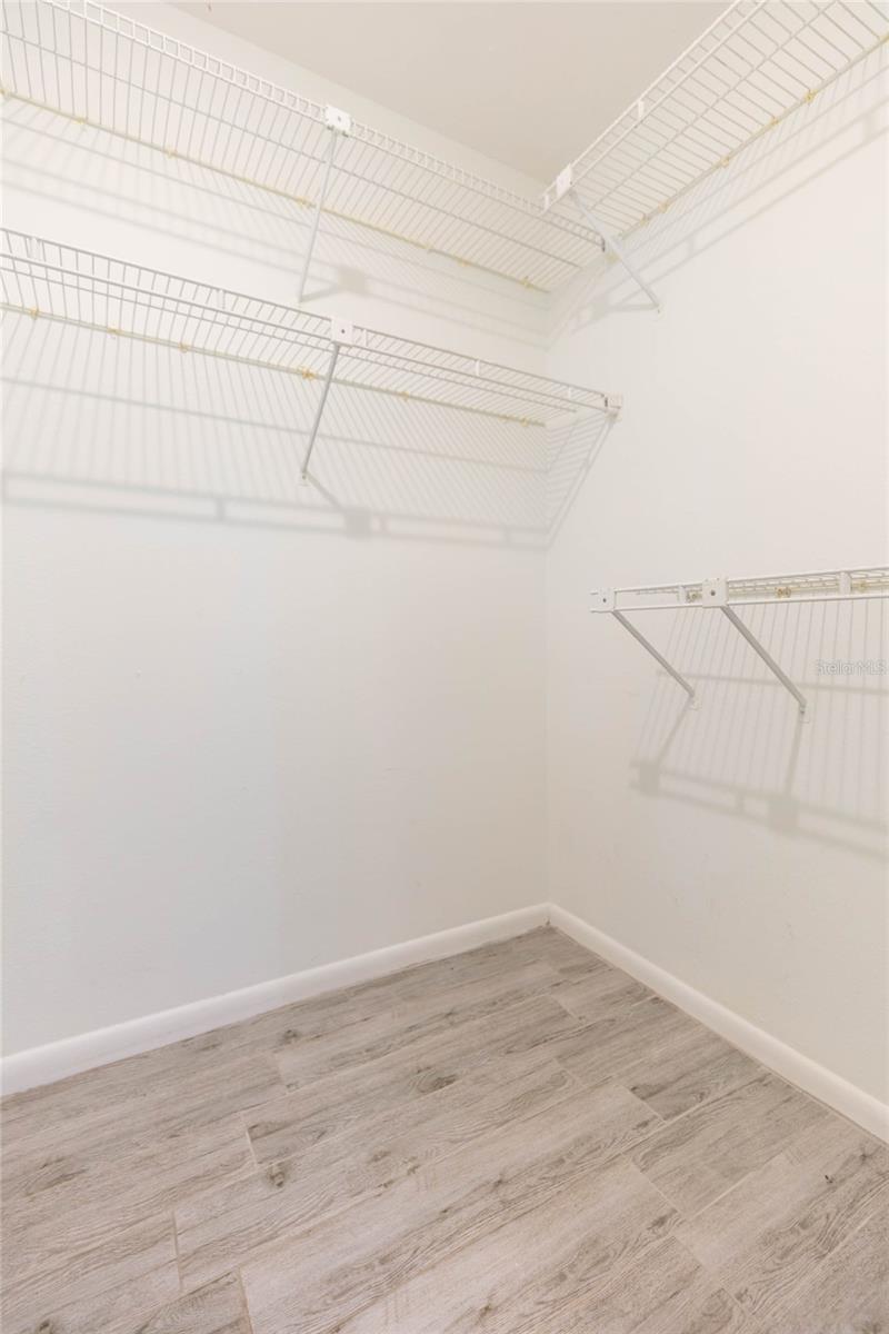 2705 LAKEVILLE DR — photo 23