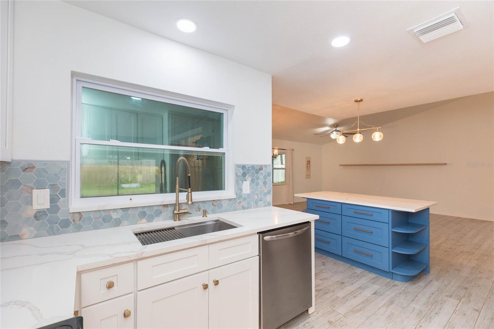 2705 LAKEVILLE DR — photo 11