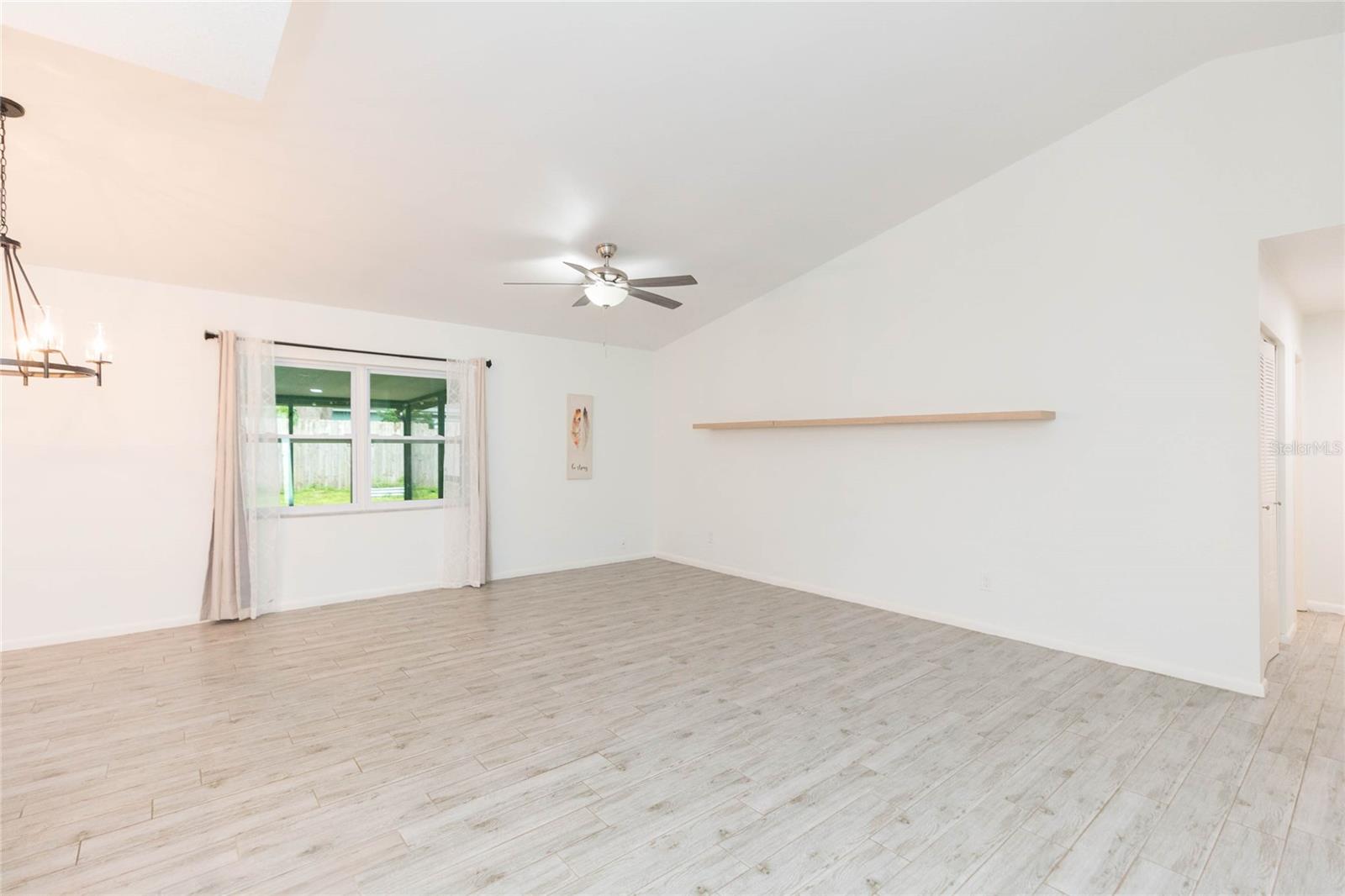 2705 LAKEVILLE DR — photo 15