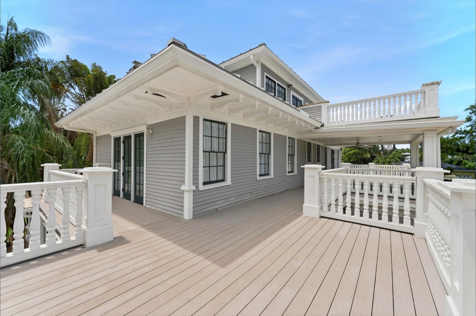 403 MAGNOLIA DR — photo 37