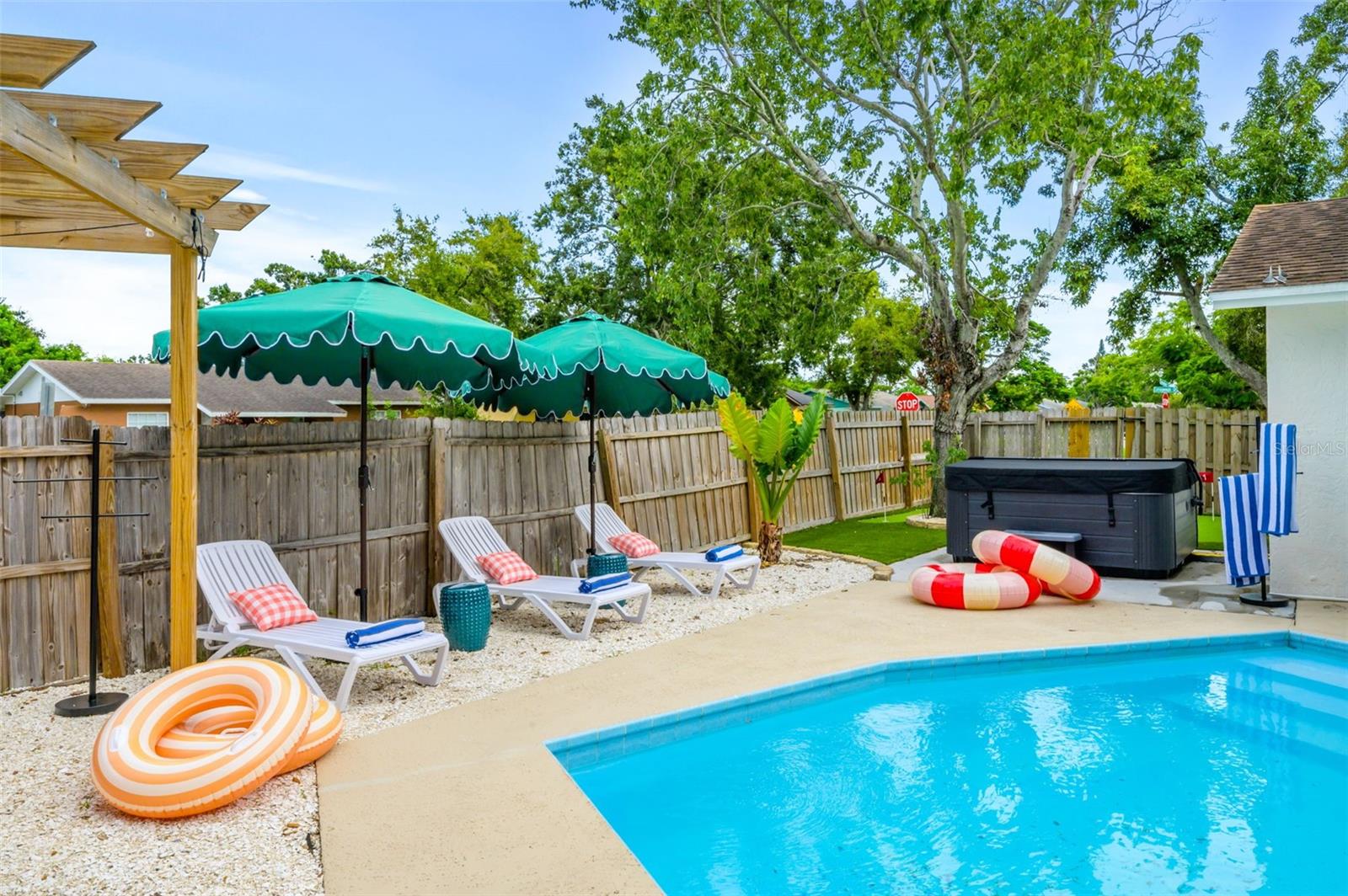 7957 COTTONWOODE DR — photo 31