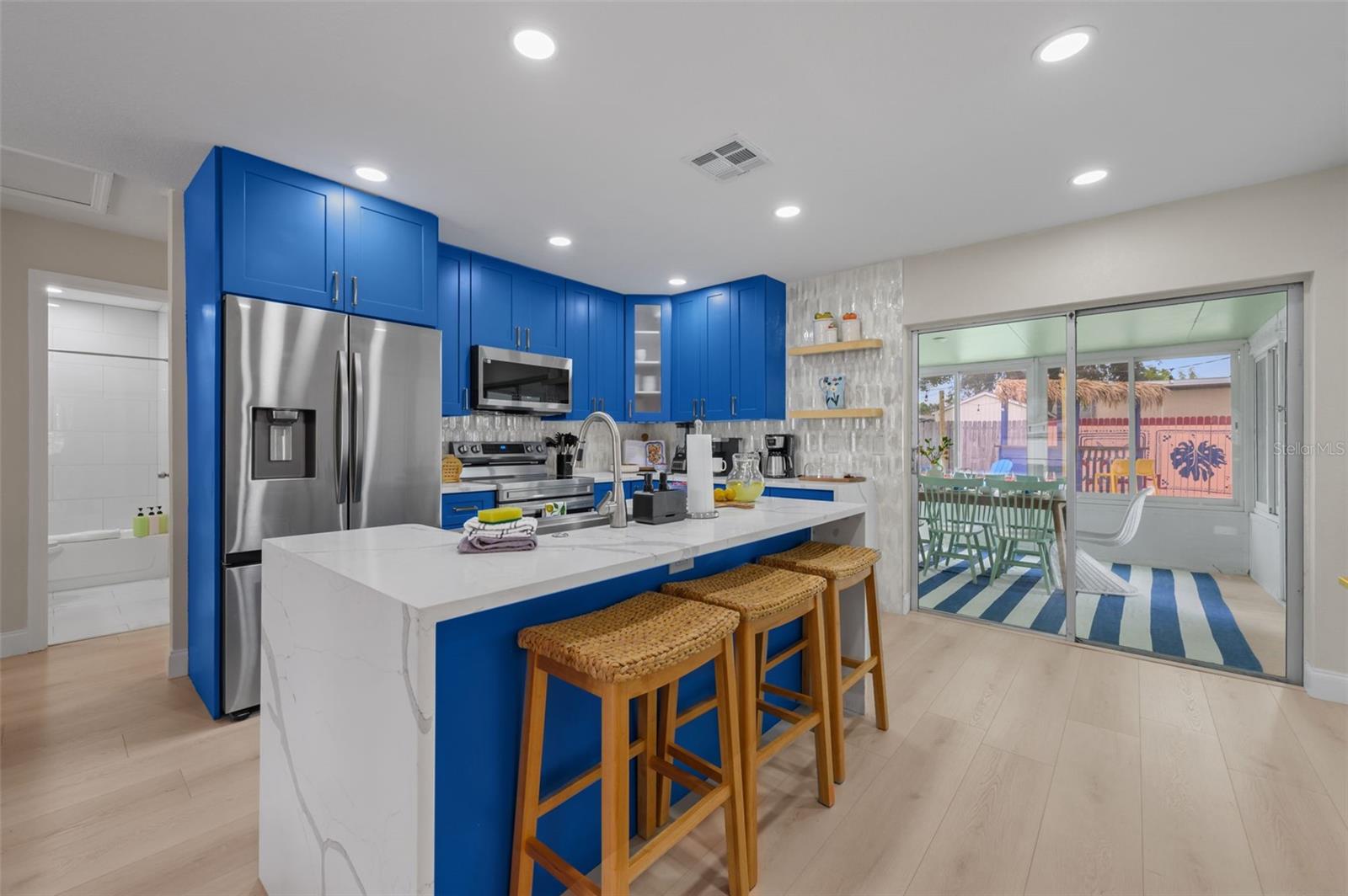 7957 COTTONWOODE DR — photo 8
