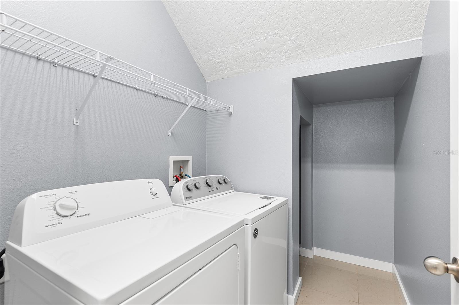 6745 BREEZY PALM DR — photo 10