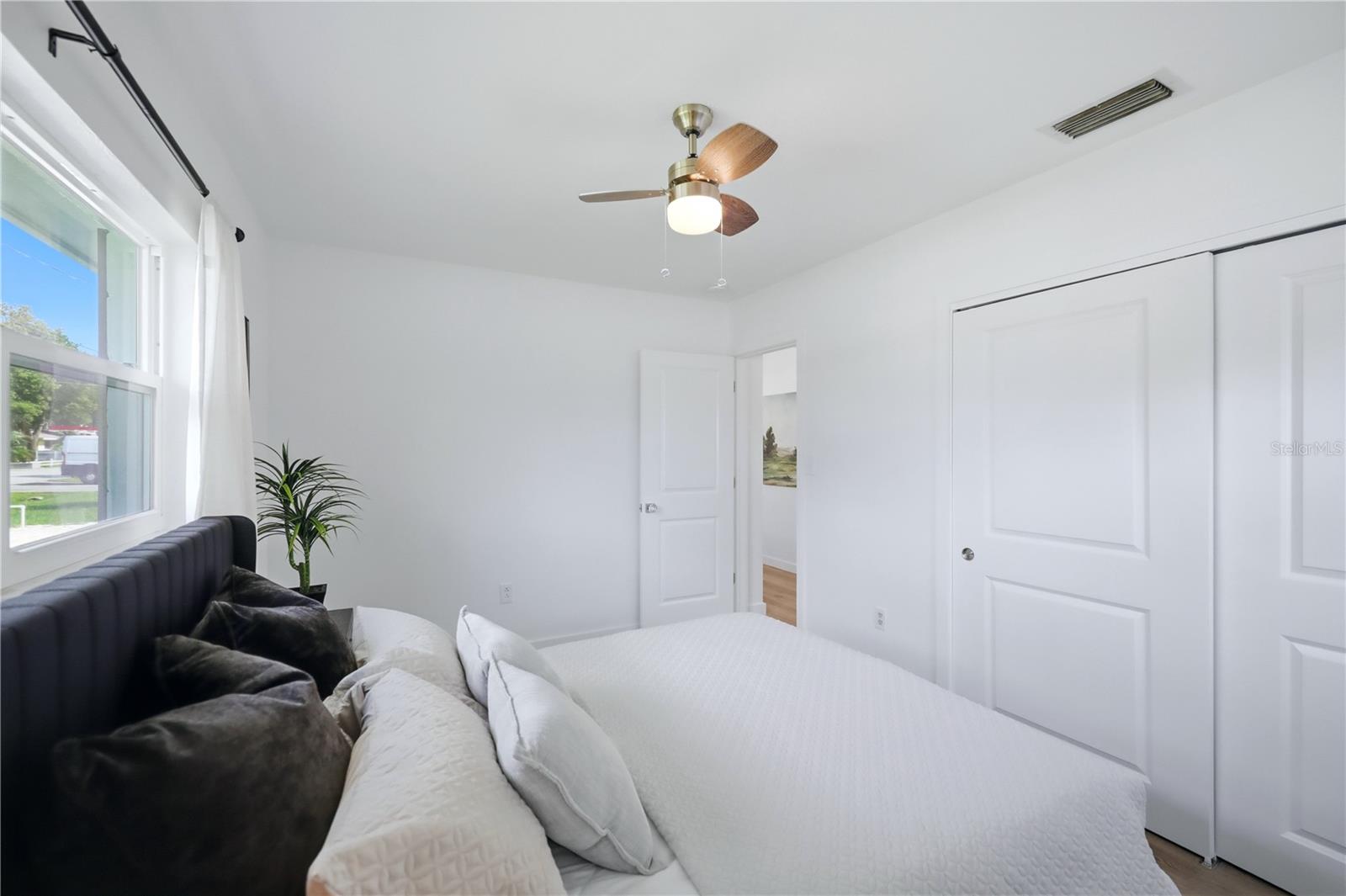 6103 CARLTON AVE — photo 19