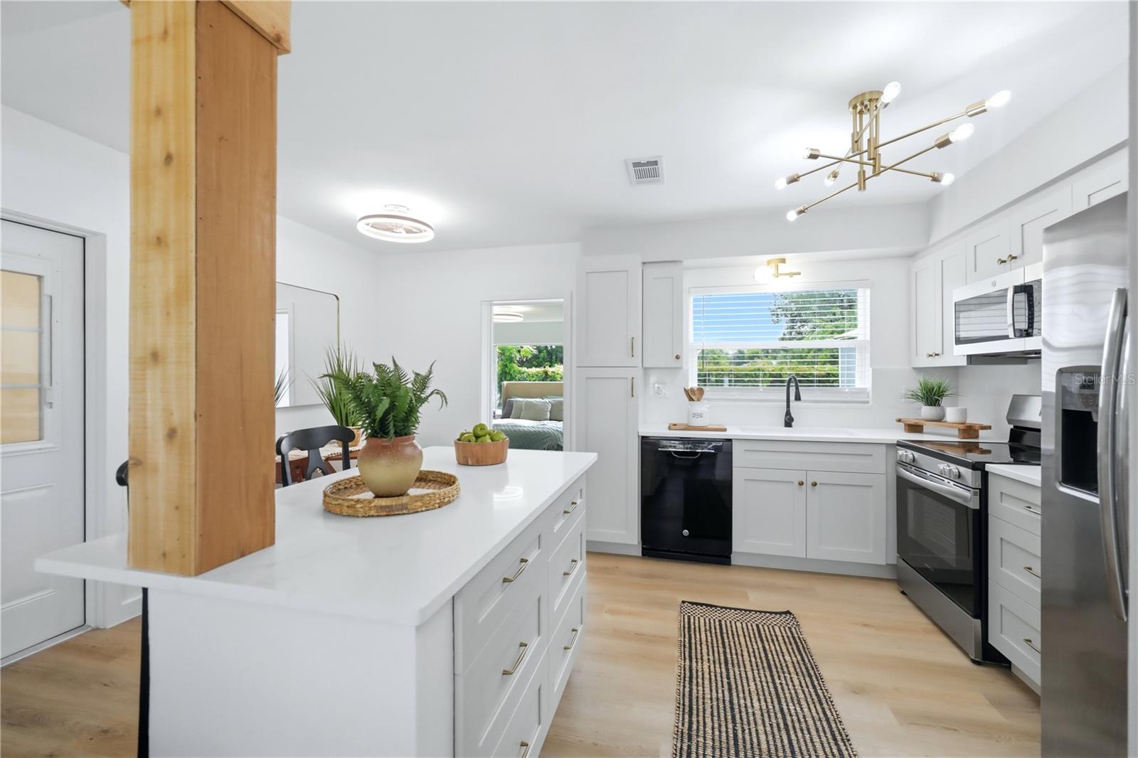 6103 CARLTON AVE — photo 17