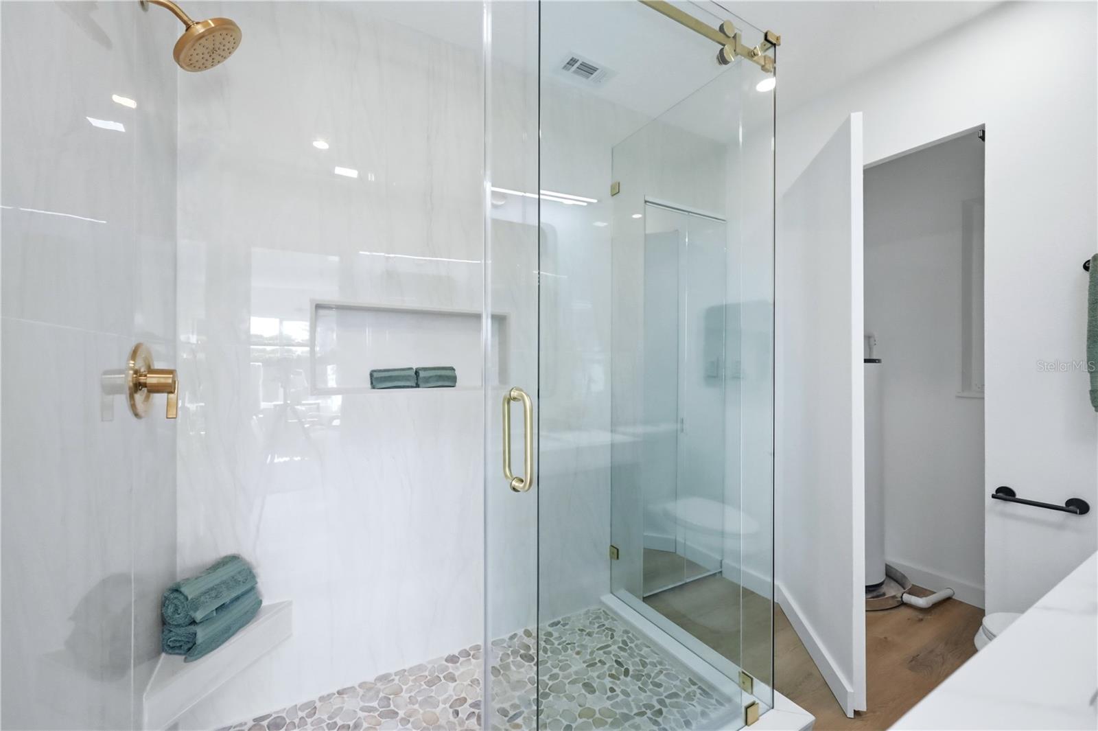 6103 CARLTON AVE — photo 24