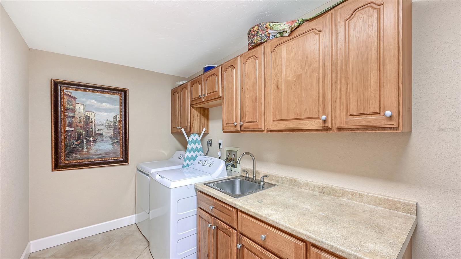4777 OVERBURY PL — photo 35