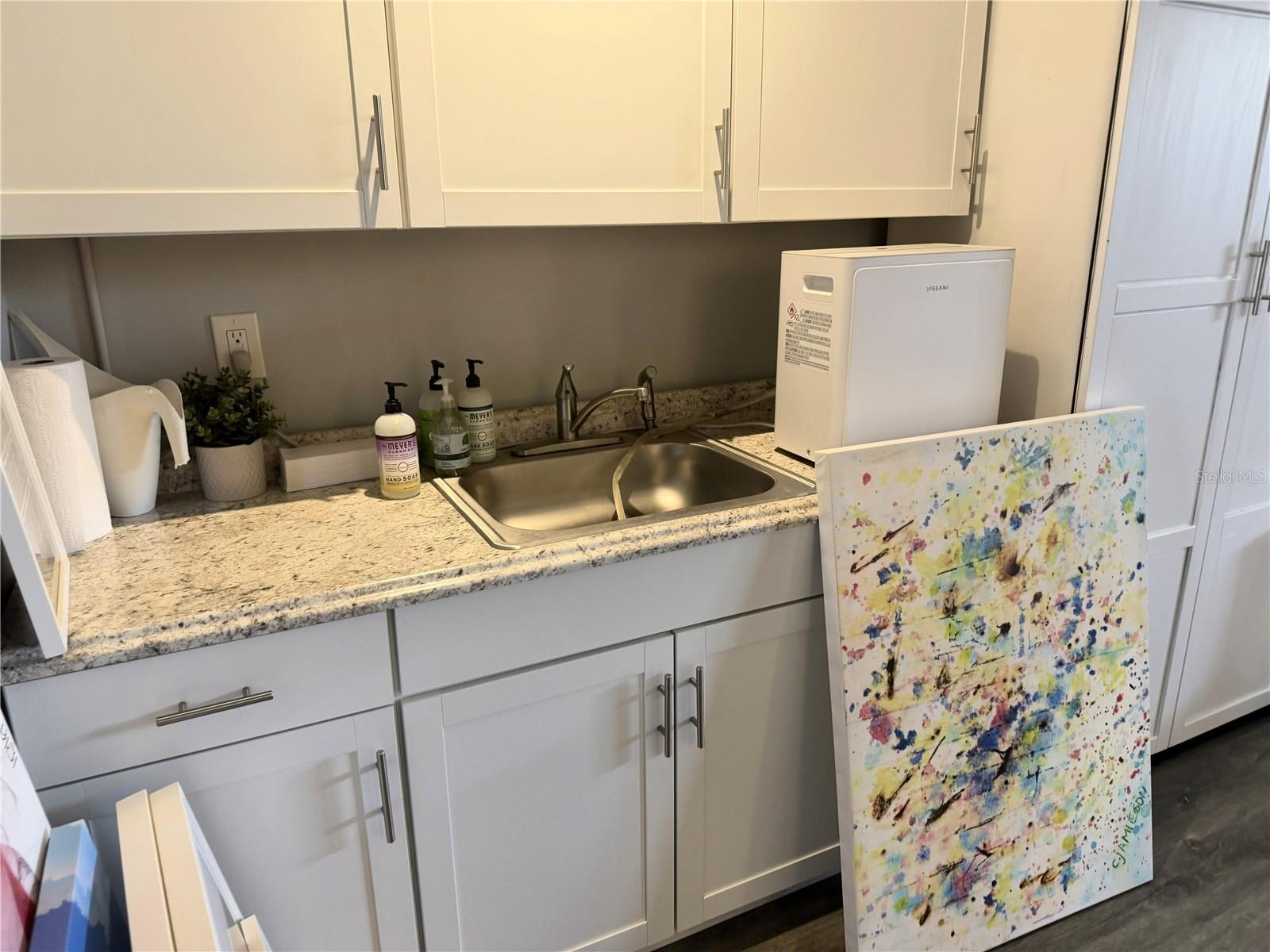 821 COURT ST — photo 12
