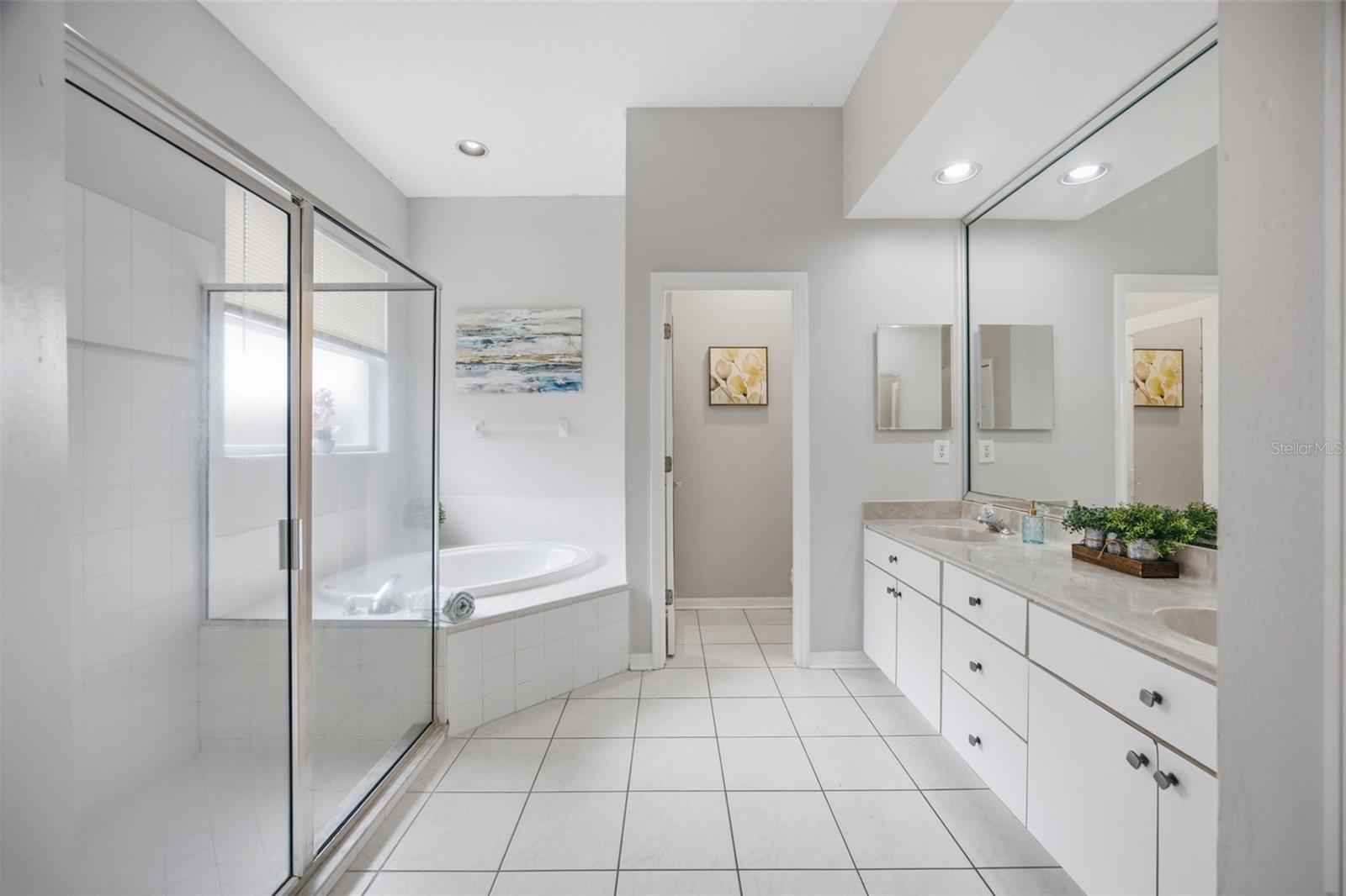 4634 RIVER OVERLOOK DR — photo 32