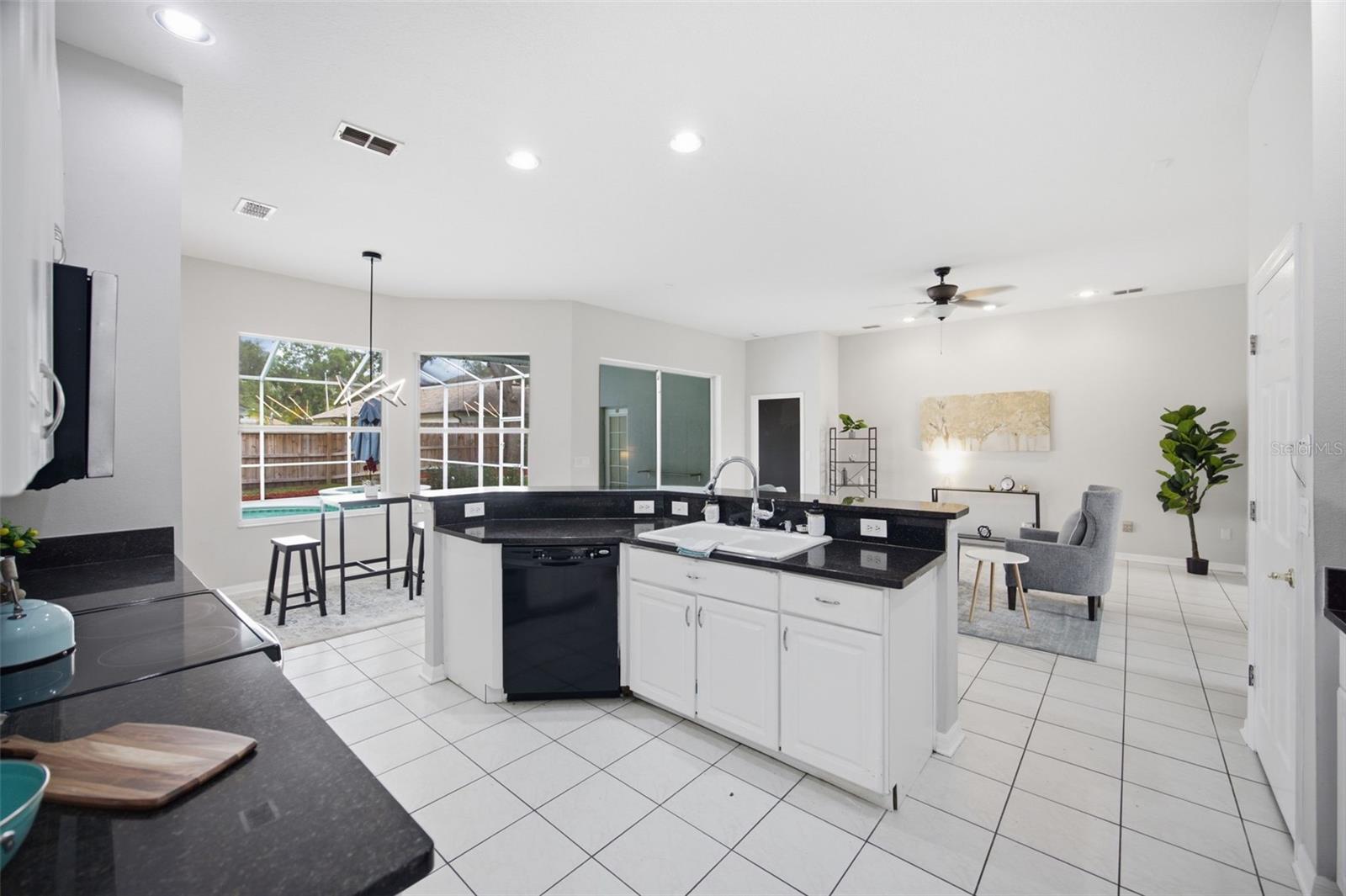 4634 RIVER OVERLOOK DR — photo 18