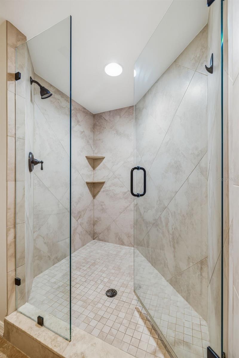 2533 DOLLY BAY DR #105 — photo 20