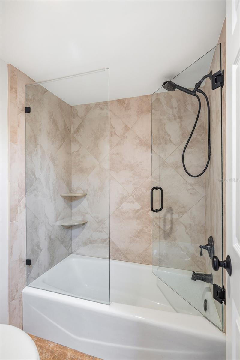 2533 DOLLY BAY DR #105 — photo 26