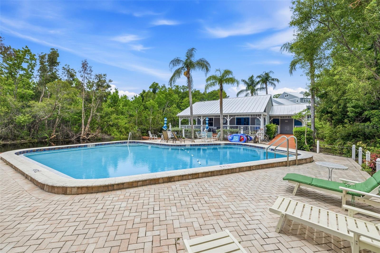 2533 DOLLY BAY DR #105 — photo 29