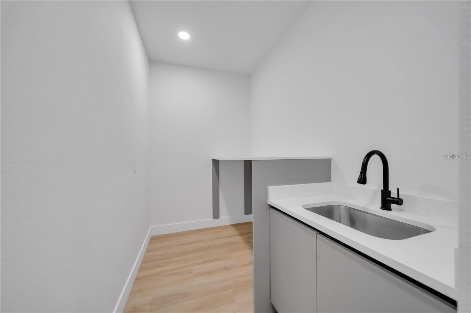 1274 RONALD ST — photo 41