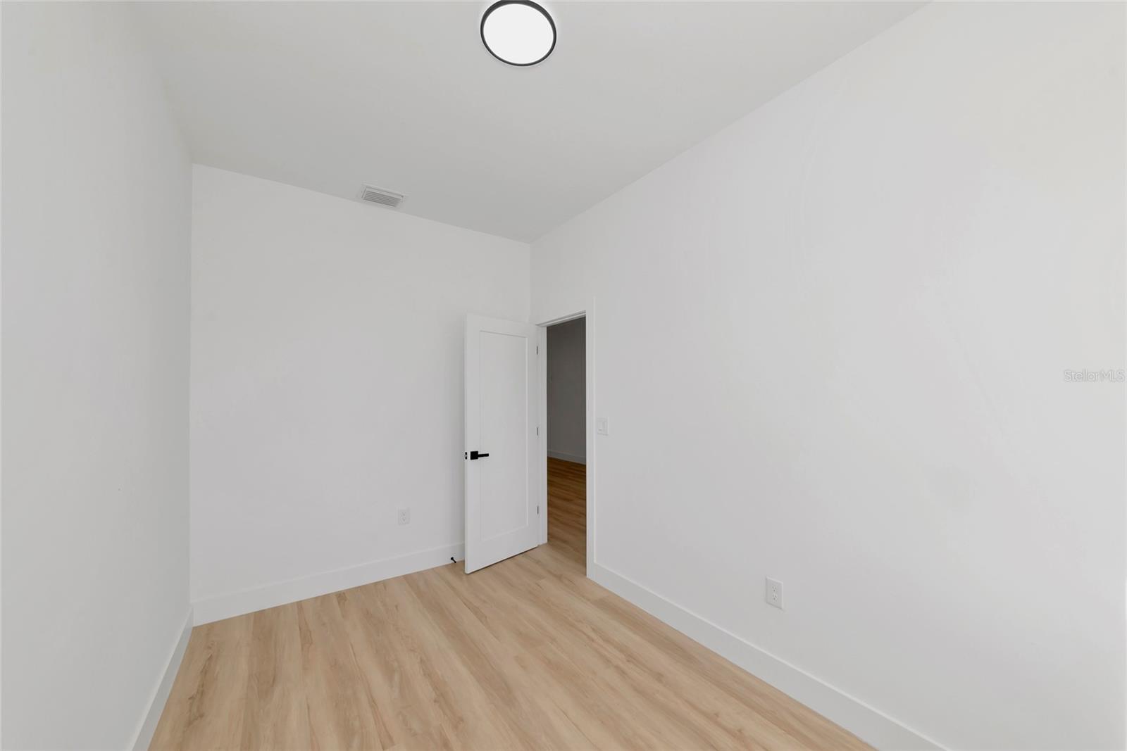 1274 RONALD ST — photo 16