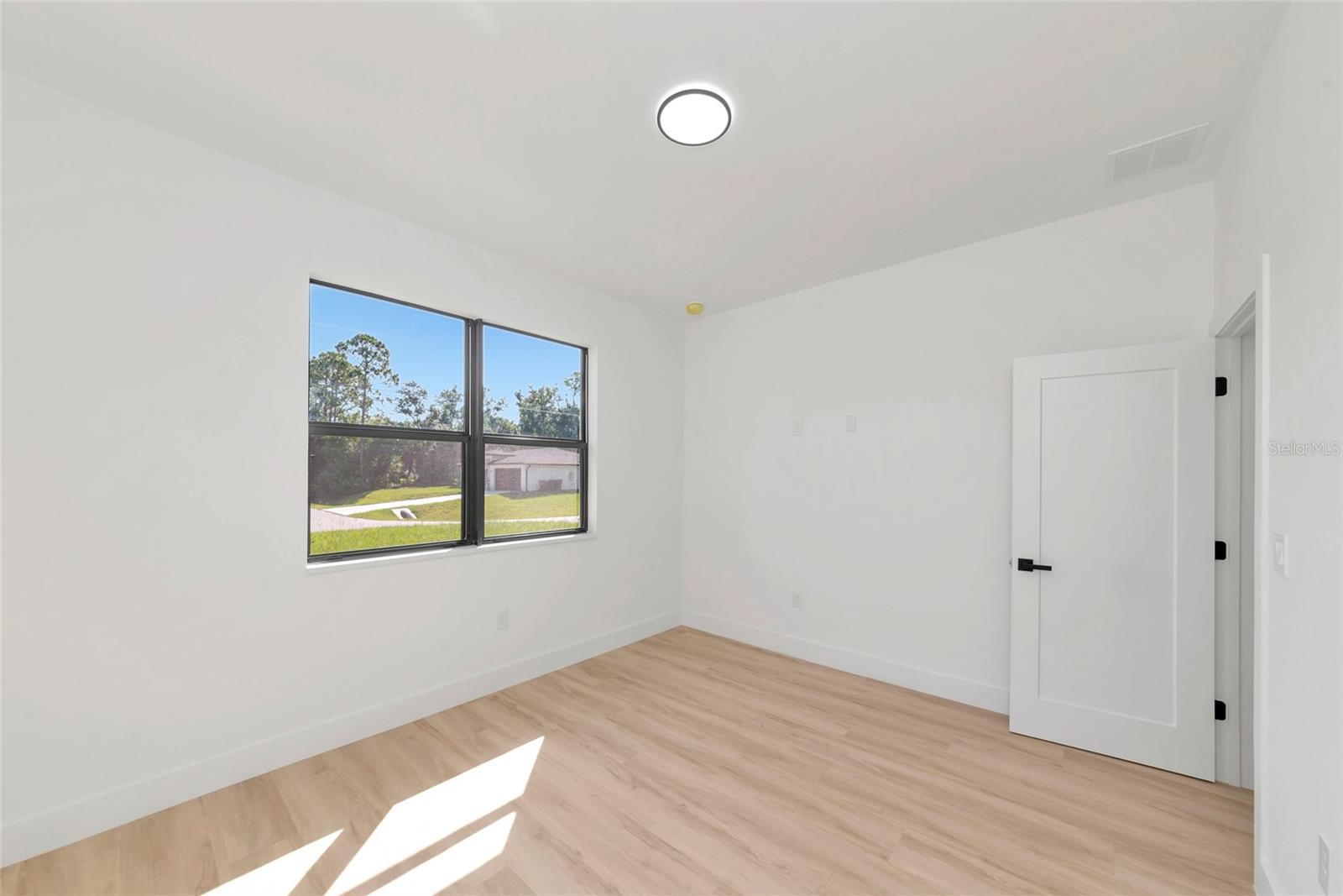 1274 RONALD ST — photo 25